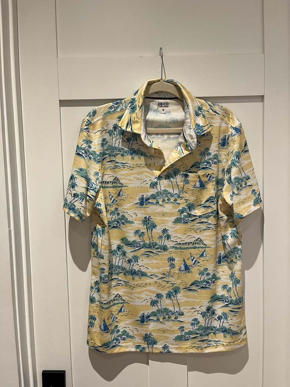 IZOD Saltwater Men's Tropical Print Polo Shirt Size M